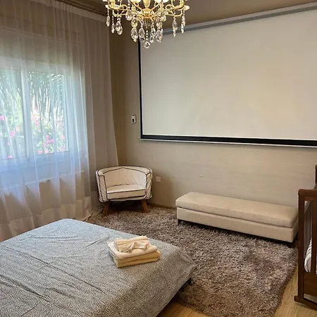 빌라 Seaview 6br With Heated Pool, & Private Cinema 레메소스