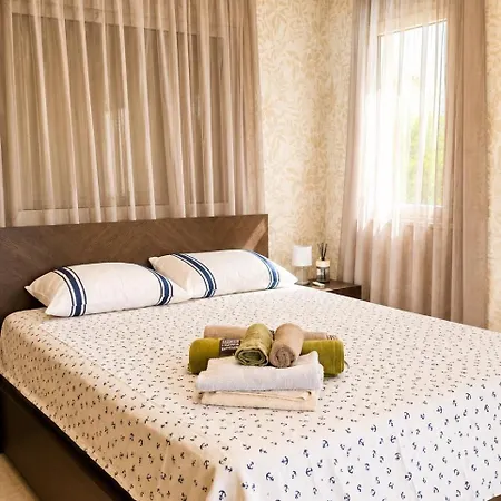 Seaview 6br With Heated Pool, & Private Cinema 빌라 레메소스