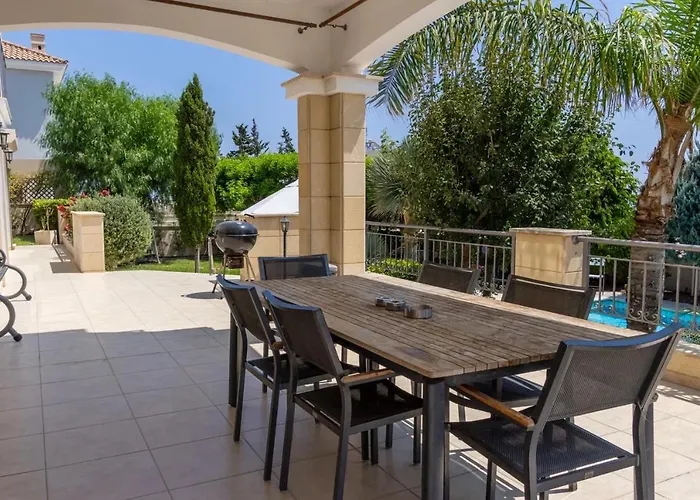 Seaview 6 Bedroom & Private Pool *