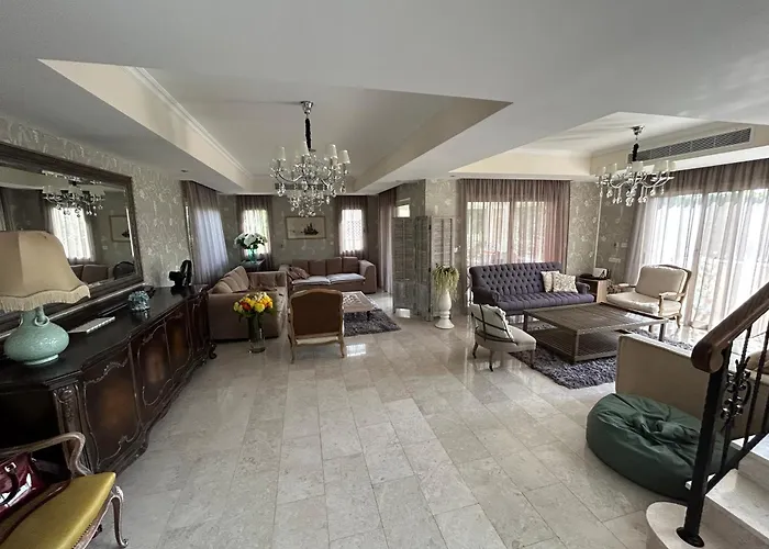 Seaview 6 Bedroom & Private Pool Lemesos